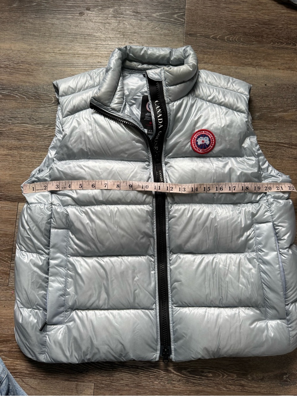 Canada Goose Silver Puffer Vest XL - Picture 6 of 10